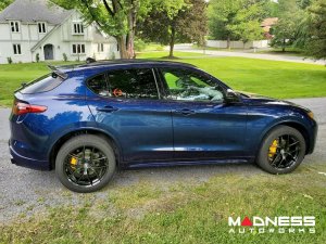 Alfa Romeo Stelvio Roof Spoiler - Carbon Fiber - Feroce Carbon Alfa Romeo Stelvio Roof Spoiler - Carbon Fiber - Feroce Carbon
